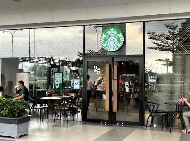 ホテル Unistay Shore 3 Pool View W Balcony Near Moa マニラ市 フィリピン