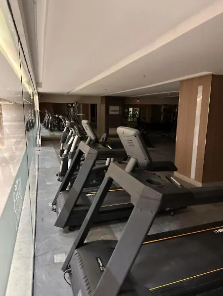 Unistay Shore 3 Pool View W Balcony Near Moa Manila Philippines